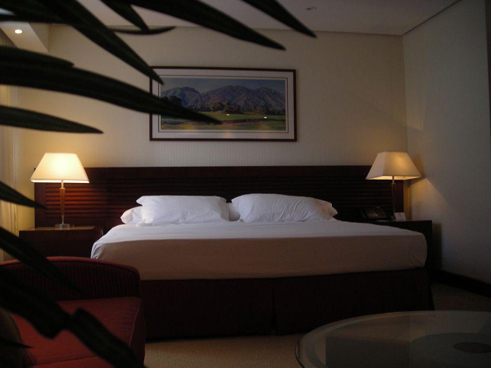 Eurobuilding Hotel & Suites Caracas Zewnętrze zdjęcie A bedroom at the Taj Bengal