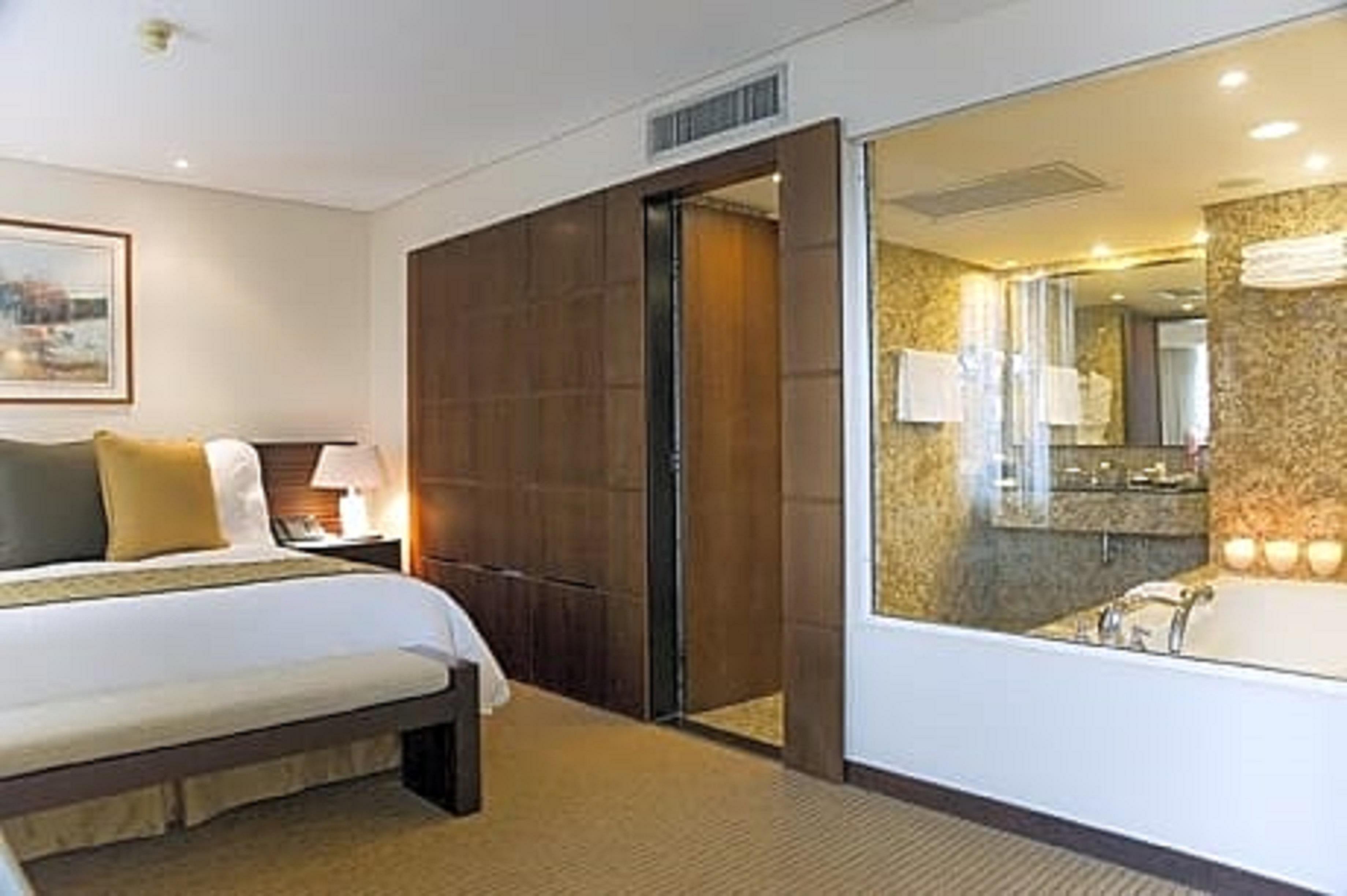 Eurobuilding Hotel & Suites Caracas Zewnętrze zdjęcie A room at the hotel