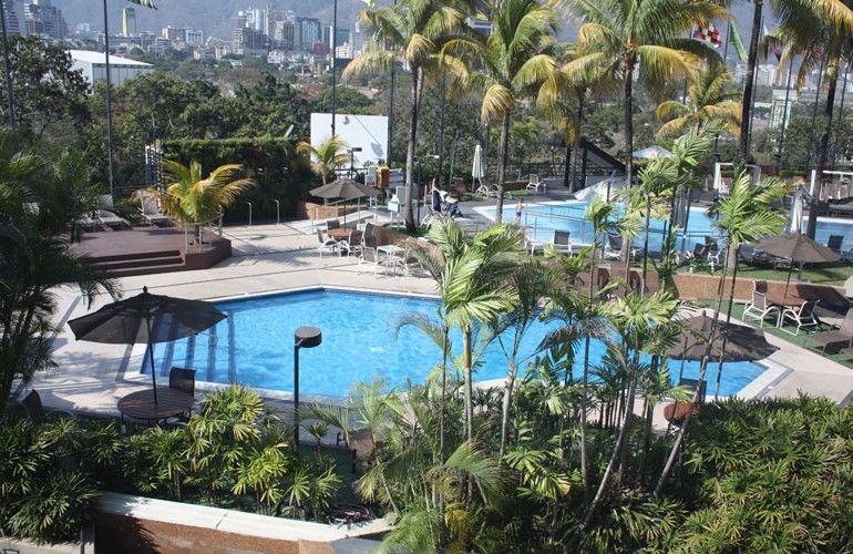 Eurobuilding Hotel & Suites Caracas Zewnętrze zdjęcie The pool at the InterContinental Hotel