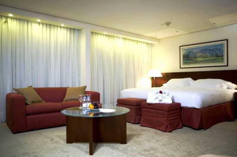 Eurobuilding Hotel & Suites Caracas Zewnętrze zdjęcie A room at the hotel